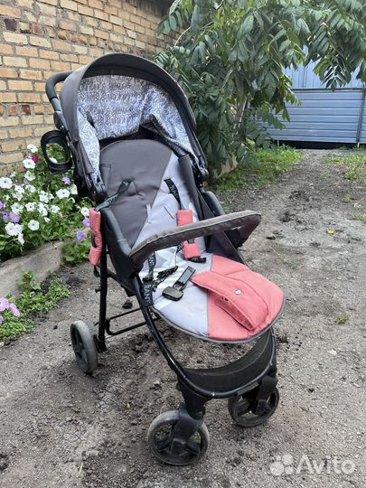 Прогулочная коляска