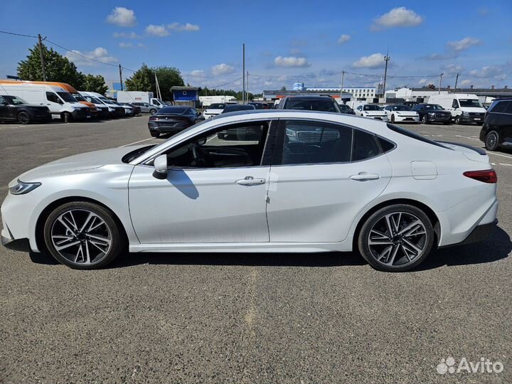 Toyota Camry 2.0 CVT, 2024