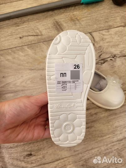 Туфли новые 26 размер