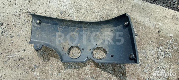 Облицовка фары противотуманной левая Scania R 5