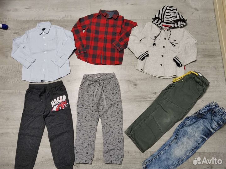 Рубашки, джинсы, трико на мальчика р. 110см
