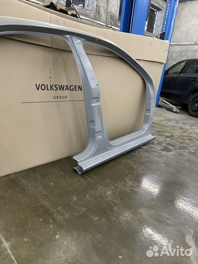 Боковина правая polo 6, rapid 2. 20г-нв