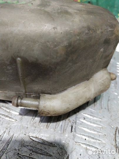 Бачок расширительный Nissan Maxima A32 седан 2.0