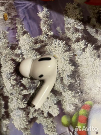 Беспроводные наушники Apple AirPods Pro правый