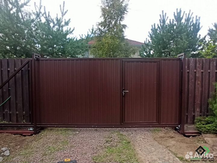 Заборы из профнастила / Монтаж заборов