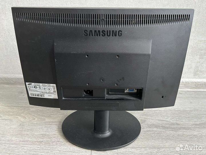 Монитор Samsung SyncMaster 19 дюймов