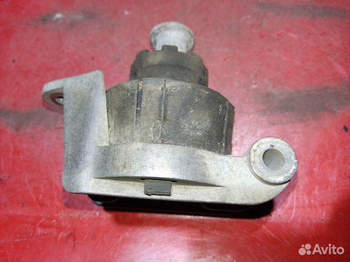 Подушка двигателя задняя Opel Astra G хетчбек 1.6I