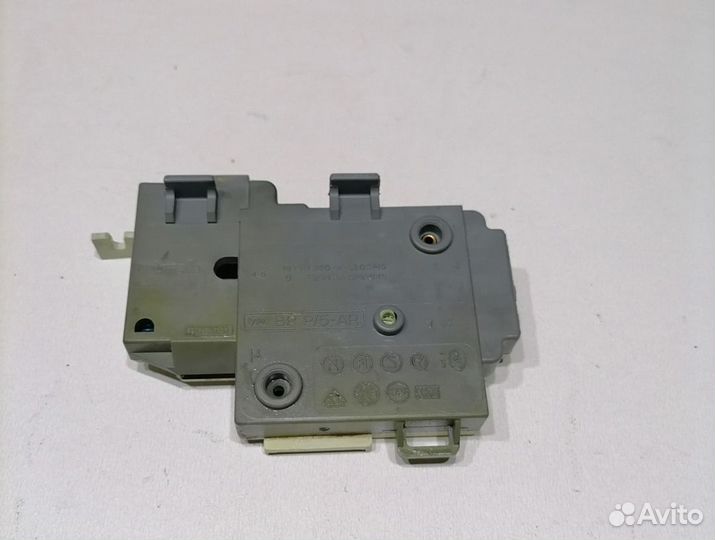 Замок люка стиральной машины Ariston