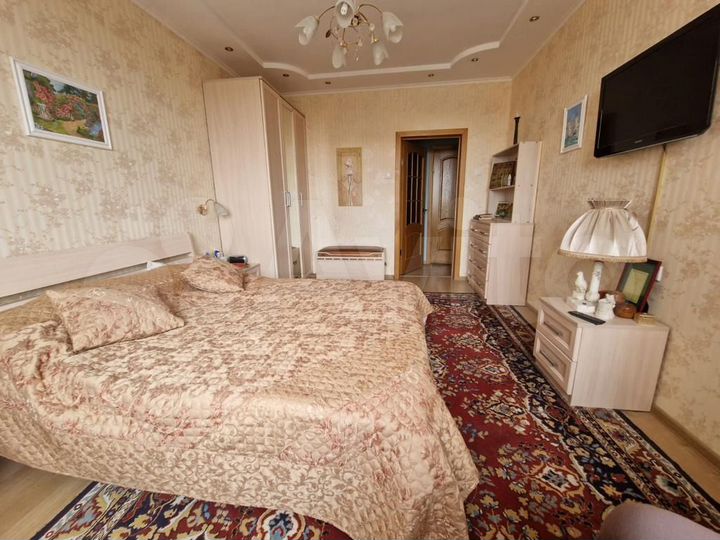 2-к. квартира, 70 м², 10/17 эт.