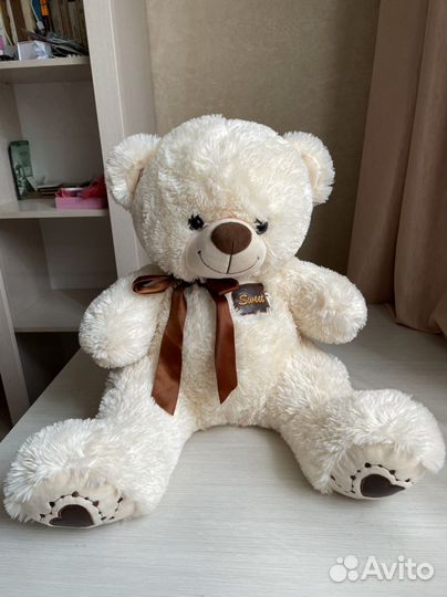 Большой плюшевый мишка