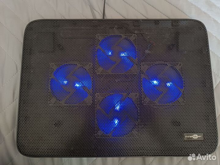 Охлаждающая подставка для ноутбука