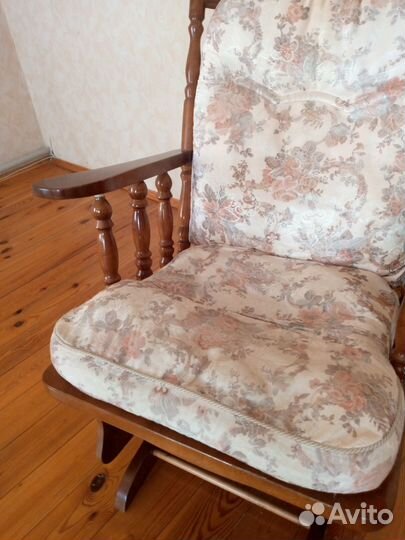 Кресло качалка дерево