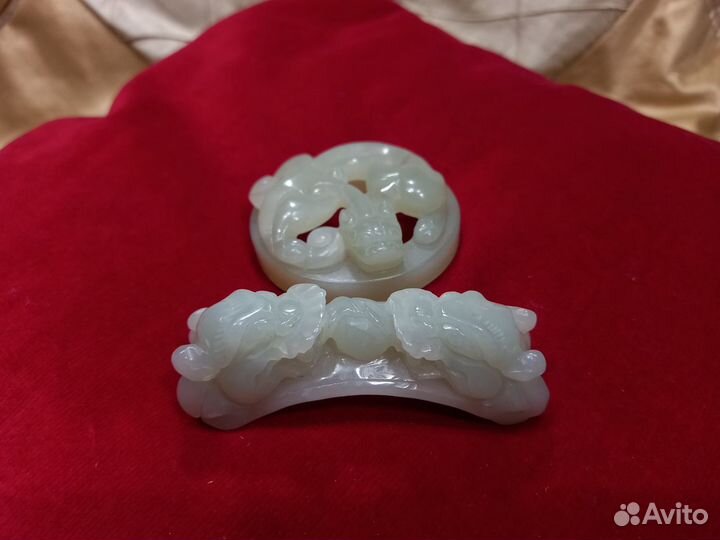 Китайская старинная резьба. Нефрит, драконы.19 век