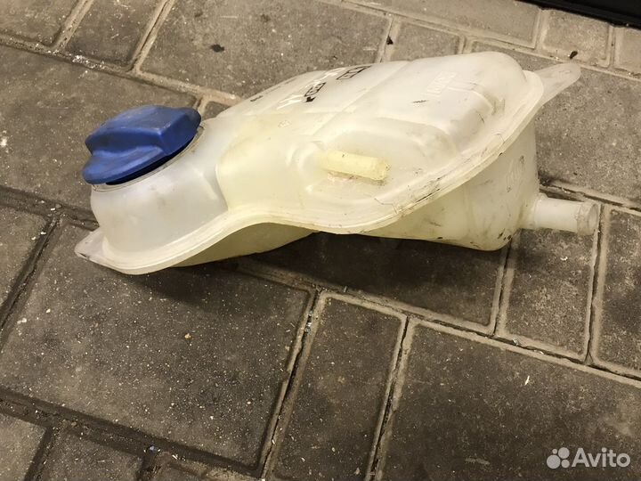 Бачок расширительный Фольксваген Пассат Б5-Б5+