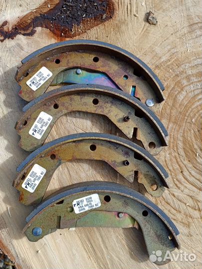 Тормозные колодки задние