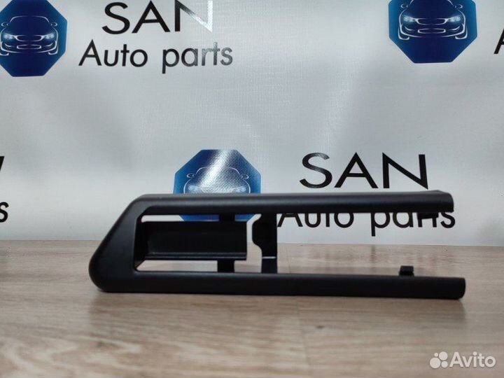 Накладка салазок сиденья задняя правая Bmw 5 F10