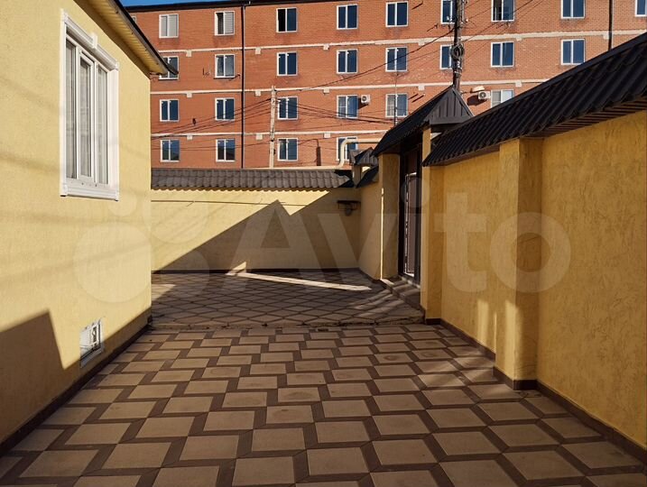 Дом 204 м² на участке 4,5 сот.