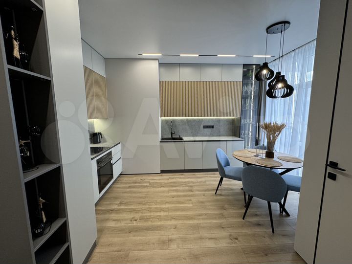 2-к. квартира, 60 м², 12/18 эт.