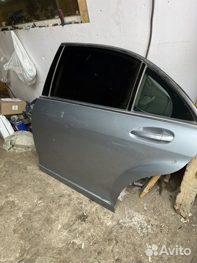 Дверь задняя для Мерседес S221