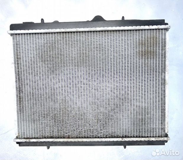 Пежо 607 Радиатор охлаждения