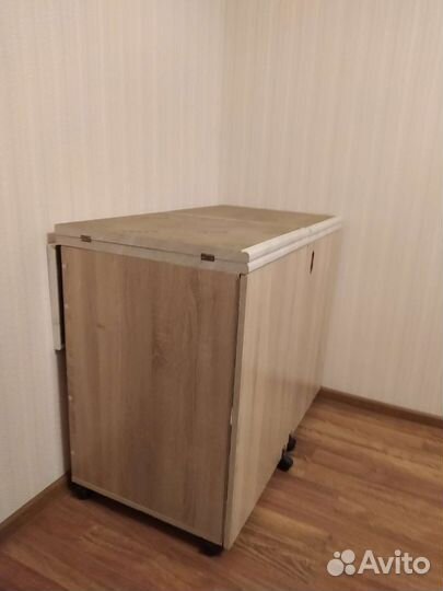 Стол для швейной машинки