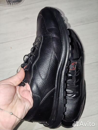 Мужские демисезонные кожаные 43 размер