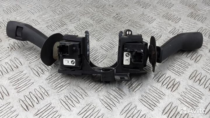 Переключатель поворотов подрулевой BMW 5-Series/M5