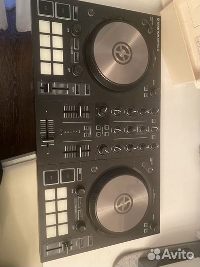 Dj контроллер