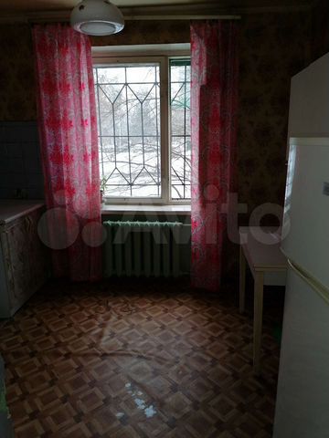 Доля в 2-к. квартире, 48 м², 1/9 эт.