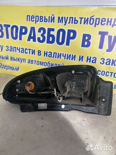 Фонарь задний левый Citroen C3 Picasso