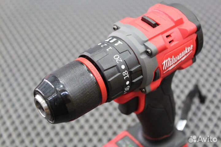 Шуруповерт-дрель Milwaukee 18V 5Ah