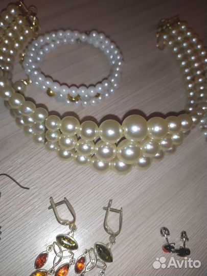 Женские украшения, бижутерия