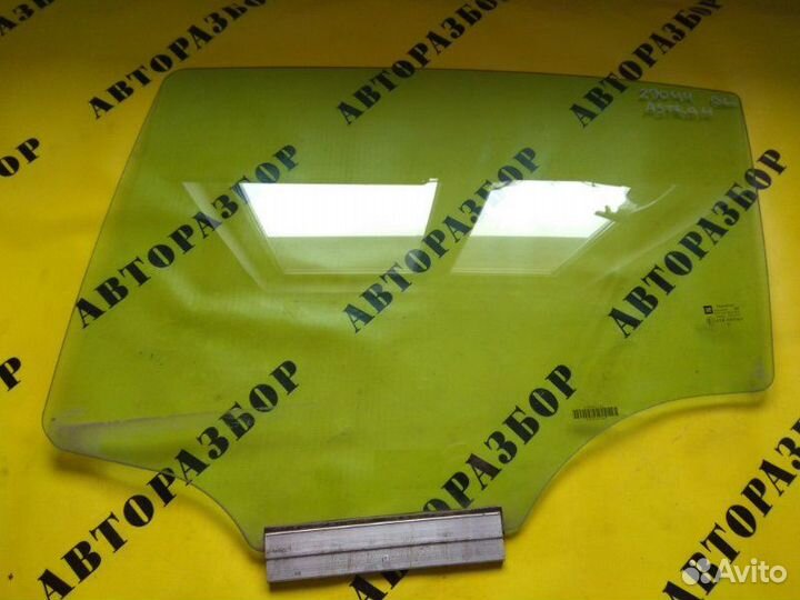 Стекло двери задней левой Opel Astra H 2004-2015