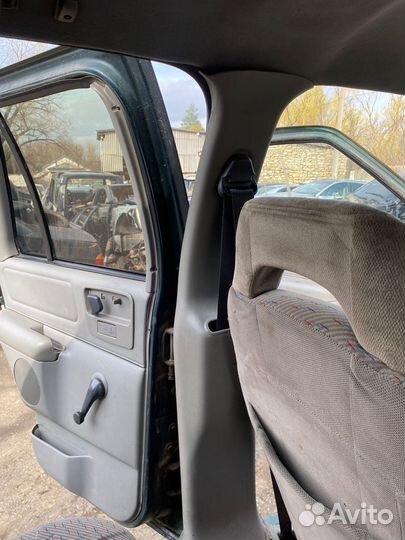 Накладки стоек кузова внутренние Chevrolet Blazer