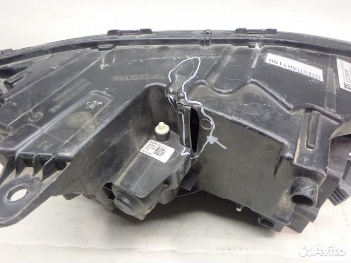 Фара левая Volvo XC90