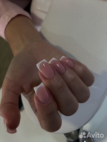 Маникюр педикюр