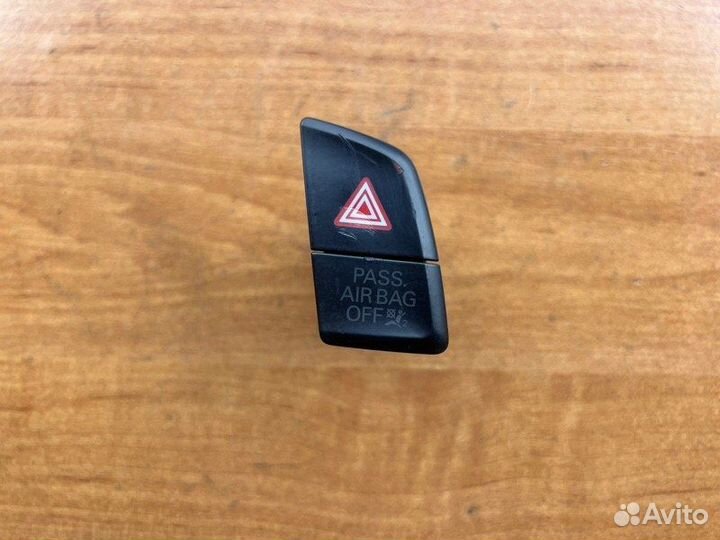 Кнопка аварийной сигнализации Audi Q5 сnha 2015