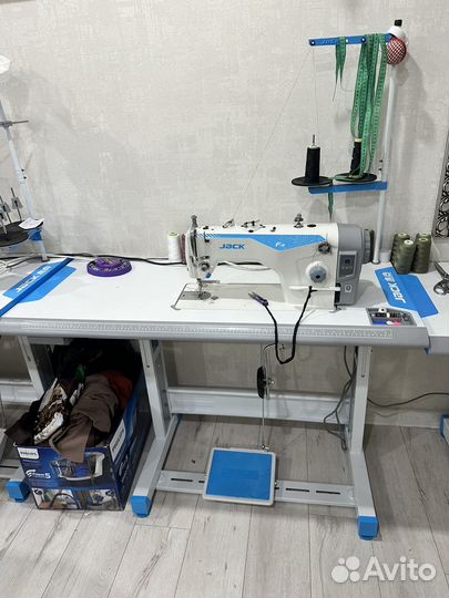 Швейная машина jack f4