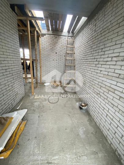 Дом 102 м² на участке 5 сот.