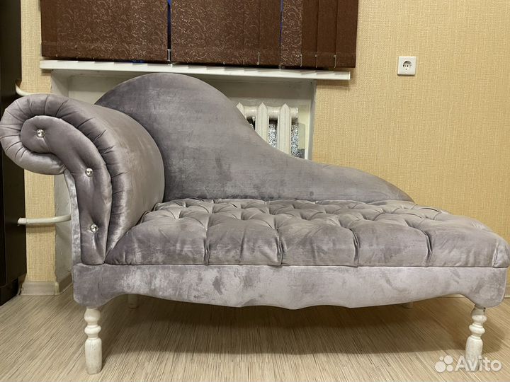 Диван