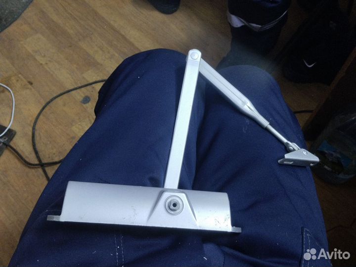 Доводчик дверной dorma