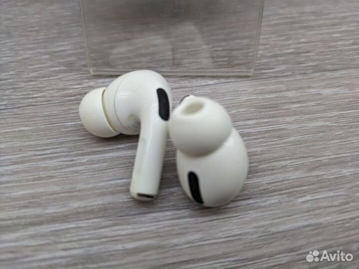 Беспроводные наушники TWS Apple AirPods Pro (1-е п