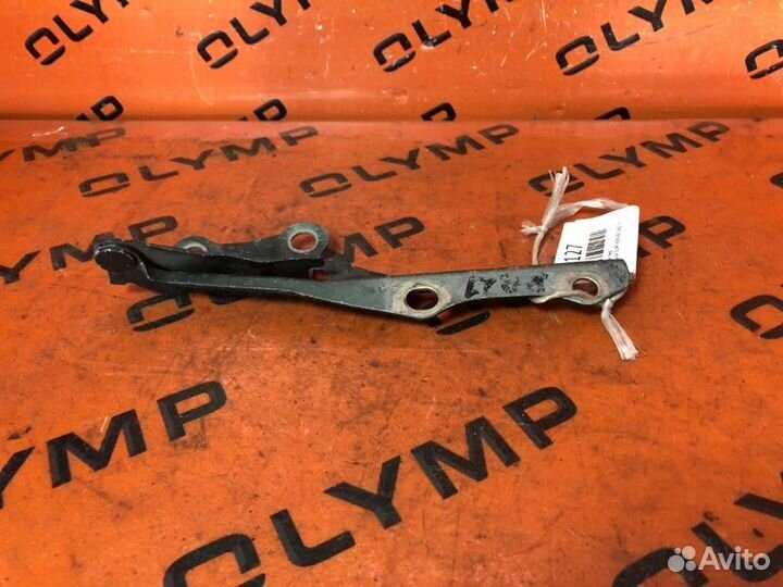 Петля капота левая Toyota Hilux Surf KZN185 1KZ-TE