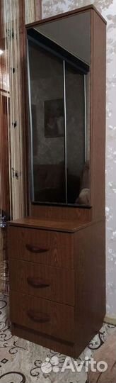 Трюмо с зеркалом бу