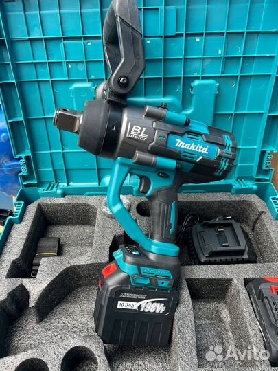 Грузовой гайковерт Makita 3000 Нм