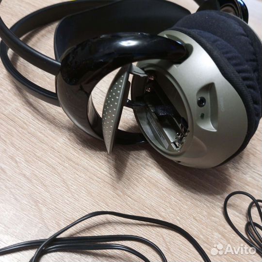 Беспроводные наушники philips. Не Bluetooth