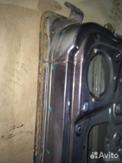 Дверь передняя правая Kia Shuma