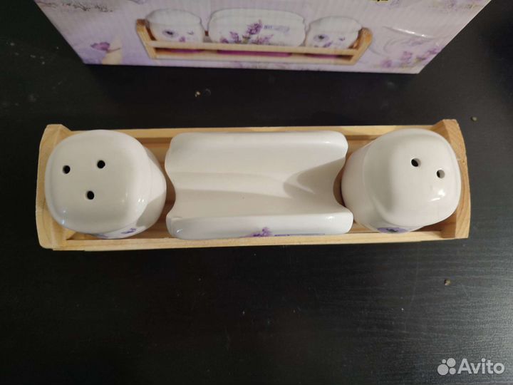 Солонка перечница и салфетница