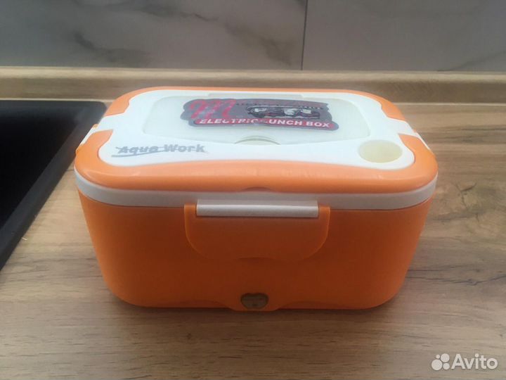 Контейнер для еды с подогревом