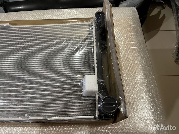 Радиатор охлаждения Mercedes W212 W204 GLK X204